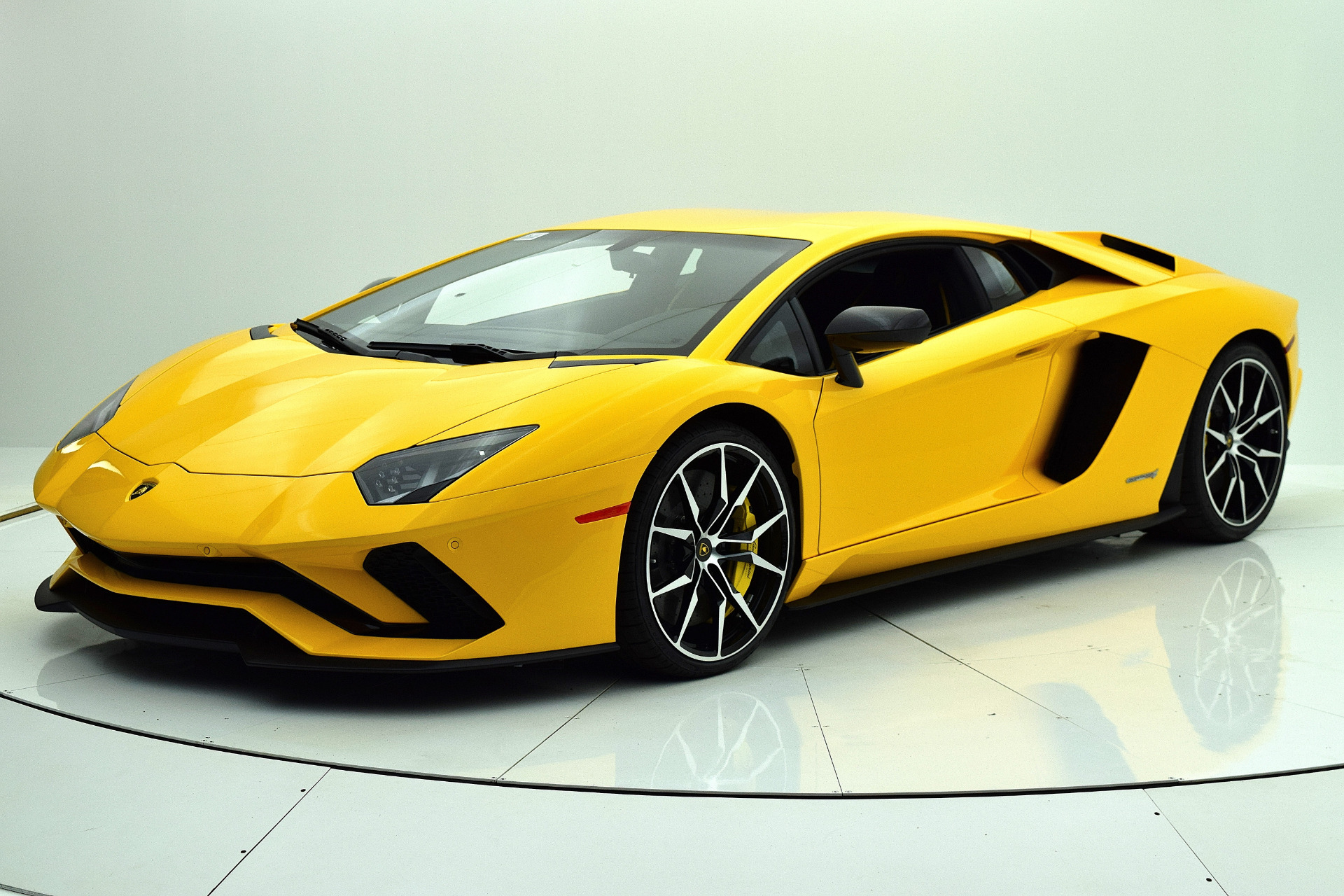 New 2018 Lamborghini Aventador S Coupe For Sale 467 855 Bentley