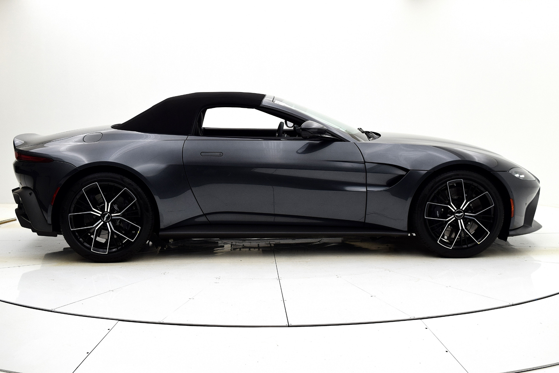 New 2021 Aston Martin Vantage Roadster For Sale ($164,786) | Bentley