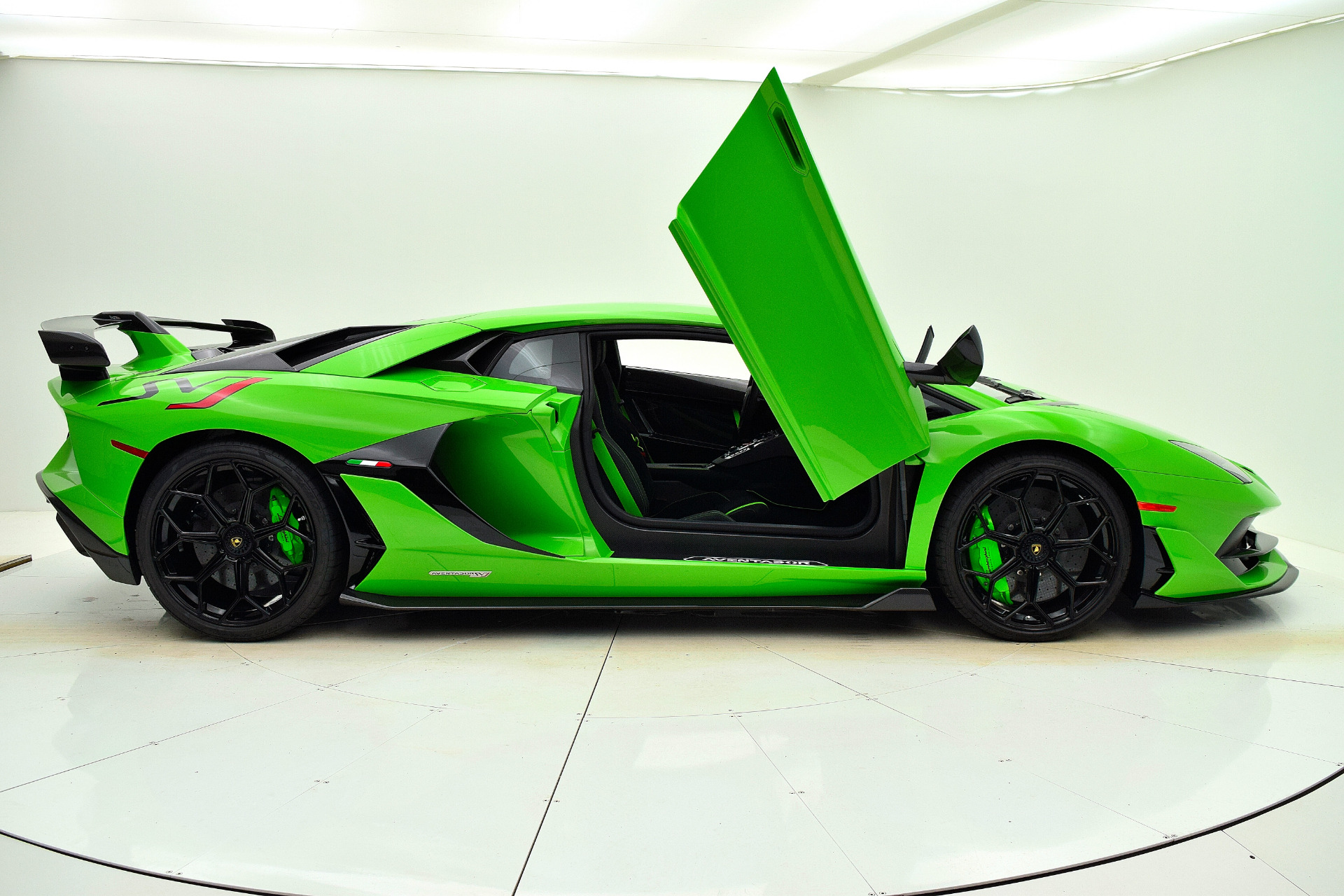 Used 2019 Lamborghini Aventador SVJ For Sale ($594,880) | Bentley ...